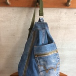 リメイクジーンズのボディバッグ