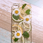 ライムとお花のスマホケース