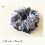 feminine flower navy