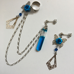 青薔薇と試験管のピアス&イヤーカフ