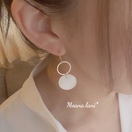 ホワイトシェルリングピアス