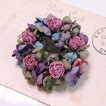 布花　あじさいとバラのリースブローチ