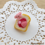【B品】うさぎさんがかじったベリー食パンブローチ