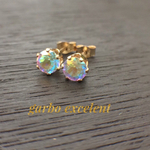 再販 天然石ミスティックトパーズのスタッドピアス（レインボー） 4mm 14kgf /シルバー925 