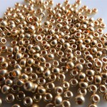 チェコシードビーズ　落ち着きゴールド２ｍｍ