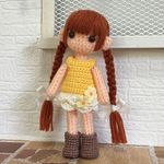 Aラインワンピの女の子（あみぐるみ着せ替え人形）