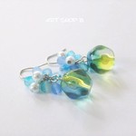 ぷるんとチェコ*美しい海の鈴なりピアス