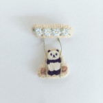 ブランコ刺繍ブローチ パンダ  
