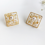 ゴールド×パールスクエア◇クリアピアス／イヤリング