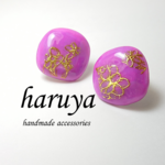 ボタニカル柄ピアス×ピンク