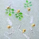 揺れる 🌿選べる 🎶 紙垂 神事 玉串 榊 お祓い 和風 ピアス（イヤリング）大幣 ≪敏感肌に安心≫*:.。.:*゜初詣 和装 リーフ お正月