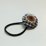 ひまわりの刺繍ヘアゴム