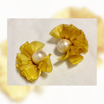 cp&シルクリボンフリルピアス