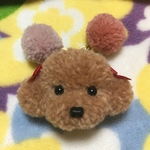 ぽんぽんトイプードルのバックチャーム（サイズS・茶色・ぽんぽんピンク）