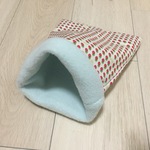 ＊SALE＊ハリネズミのためのいちごなお布団【ブルー】