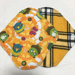 <防水>布ナプキンSサイズ、オレンジのフクロウ