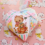 hana*ハンドメイドパッチワーク♪ハートオーナメント★レトロアニマル花かごクマちゃん