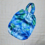 ブルーローズ サテン♪ 持ち手つきゴム入り巾着 