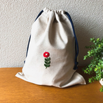    花刺しゅう 巾着袋 ①