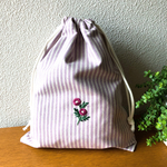   花刺しゅう 巾着袋 ③
