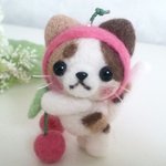 三毛猫ちゃんとサクランボのストラップ