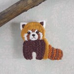 動物達の生活　レッサーパンダさん　刺繍ブローチ