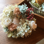 プリザーブドフラワーのナチュラルリース