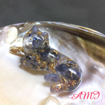 金の手のネコちゃん オルゴナイト 
