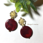 300円☆花コイン☆大ぶりレッドコインのピアス/イヤリング