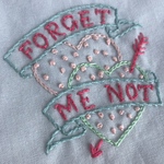 手刺繍巾着ポーチ「FORGET ME NOT・ベビーブルー」