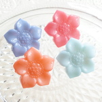 300→150円 32個 4種8個ずつ レトロフラワーボタン 17ｍｍ レトロ 裏穴 足つき 花形 ミルキー カラフル 立体 キッズ