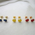 原色　まるピアス