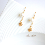 sale 一輪の小さな薔薇ピアス