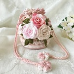 巻きバラ＆苺ブローチ付き＊巾着袋♡pink♡レース編み