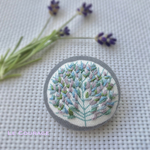 あじさい色の刺繍ブローチ