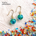 揺れる♡琉球ガラスのまんまるピアス【シーグリーン】＊レジン