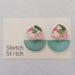peacock green×candy刺繍ピアス