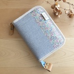 リバティマルチケース☆通帳・母子手帳・お薬手帳などに