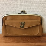 長財布にもなる、ネコさんホックのふっくらマチ＆外ポッケ付き本革親子がま（きつね色レザー）