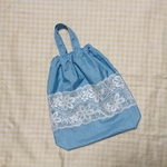 水色シャンタン風♪ 持ち手つきゴム入り巾着 白レース