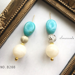 No.B208  ♛︎ターコイズ × ホワイト オシャレピアス / イヤリング