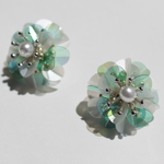 3Dスパンコールフラワーピアス  "greenmix"