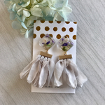 ライトグレーシフォンタッセル✱レジンピアス