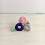 北欧 お花 刺繍 ブローチ