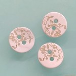 10mm　蔓と花柄　カラーシェルボタン　マットホワイト　10個セット　S131