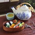 ばあばのお弁当　片耳ピアス