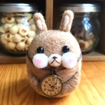 しもぶくれ時計うさぎ(茶色)羊毛フェルト