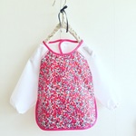 ✳︎再販✳︎袖付きお食事エプロン(リバティ　ウィルトシャー)