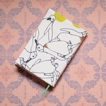 【SALE】【しおり付文庫本サイズ】ペンギンプリント〈ペンギン多め☆〉ブックカバー
