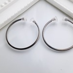 ～フェイクピアス～ブラック系メタルリングイヤリング･イヤークリップ